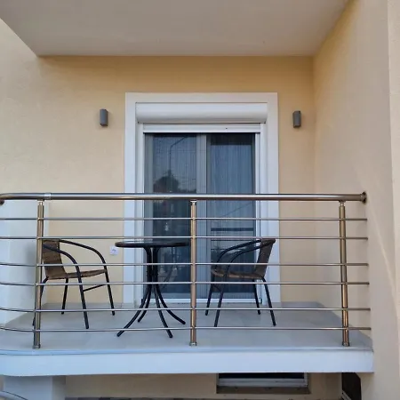 Ronic Apartment